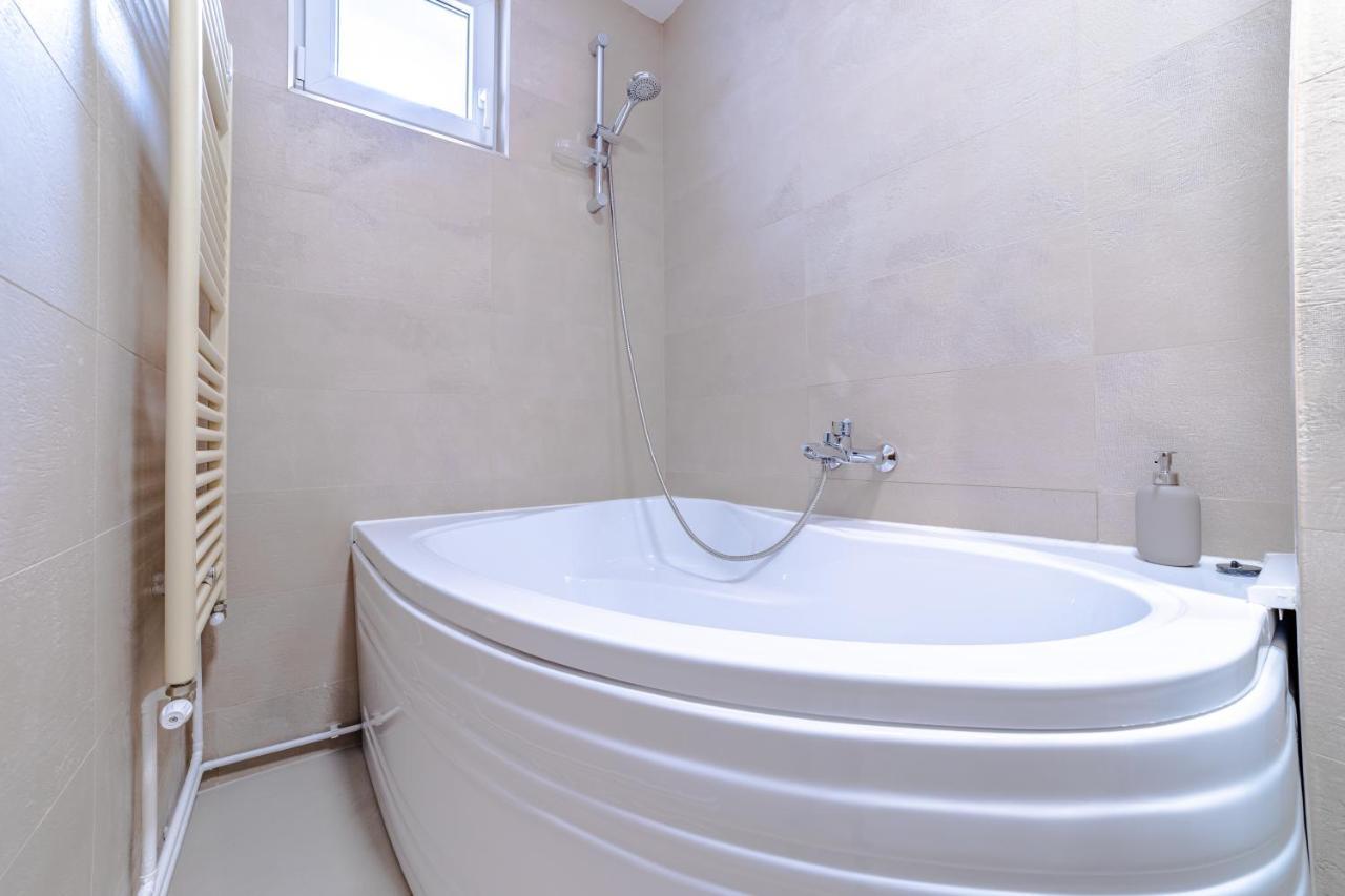 Apartament Garii Braşov Exteriör bild