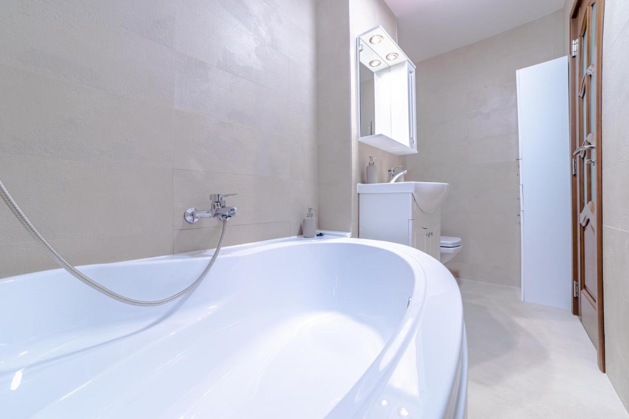 Apartament Garii Braşov Exteriör bild